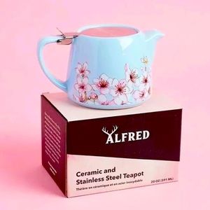 NEW IN BOX Alfred Tea Spot Of Beverly Hills Teapot